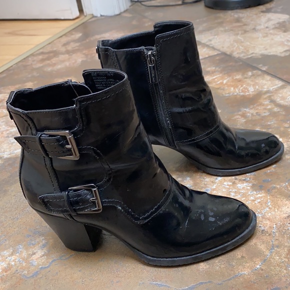 Black ankle boot - Picture 2 of 2